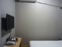Haixia Hotel Hotels in Xin'an