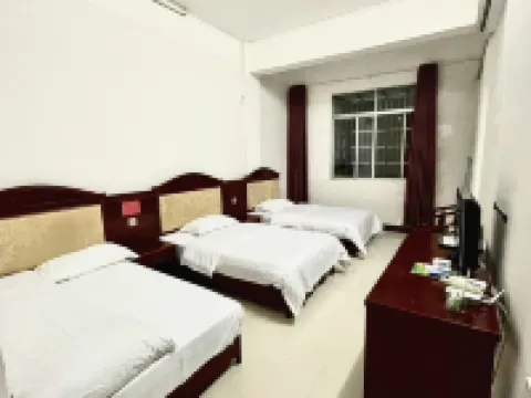 Fengshan Dalisi Business Hotel