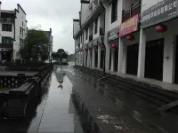 Xinmengyuan Holiday Hotel