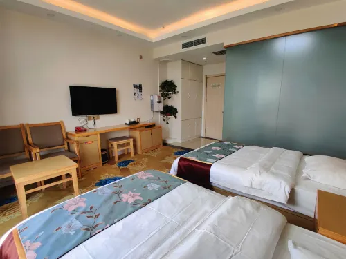 Hakka Business Hotel (Lanzhou Zhongchuan Airport Rainbow City)