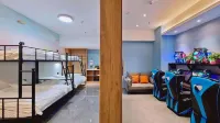 Qidong Star Tones E-sports Hotel