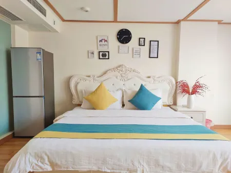 Qingdao Blue Whale Loft Apartment