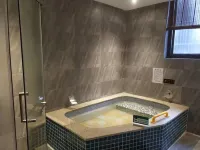 Youjian Xiaoyuan Hot Spring Hostel - Pools