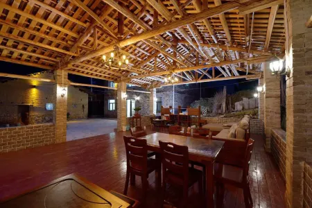 Xiangjingjing Homestay Отели рядом с достопримечательностью «Yunzhong Lake Reservoir»