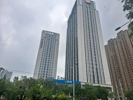 Zimu B&B Hotel (Xinxiang Baolong Yu Branch) Отели рядом со станцией Xinxiang East Railway Station