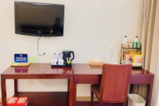 GreenTree Hotel (Beijing Xueqing Road Xuezhi Garden Subway Station) Отели в г. Пекин