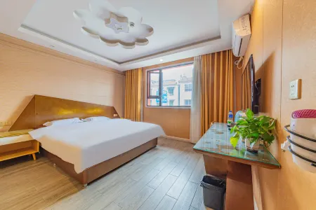 Zhongjiang BoYue Fashion Hotel