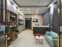Junyi Chain Hotel (Tianmen baoan palza Store)