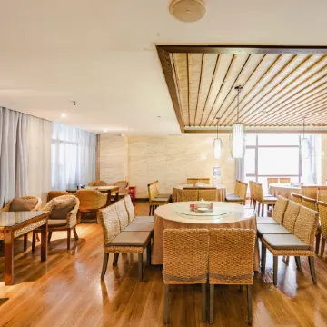 Rongting Holiday Inn Luoping