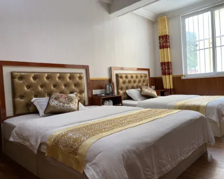 Red memory Inn Hotels in Danba