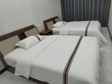 Jianshi Gaoping Jianhua Accommodation Отели рядом со станцией Gaoping Railway Station