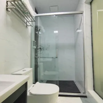 West Coast Nordic Town Hotel (Luoding Second Bridge Branch) Отели рядом с достопримечательностью «Luoding Jiangbin Park»