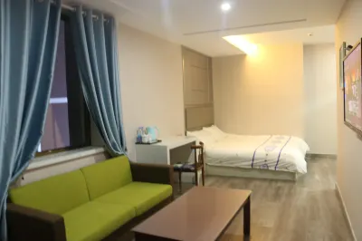 Huining Fanshe Yijing Hotel Hotels near Huining Station