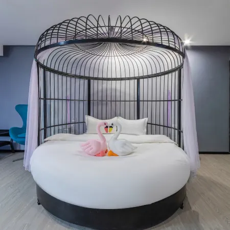 Xingyi Qigu Bokewan Hotel (Xingyi Mall Menglecheng Branch)