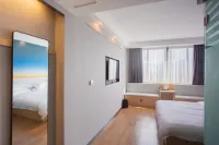 Xinhe Business Hotel