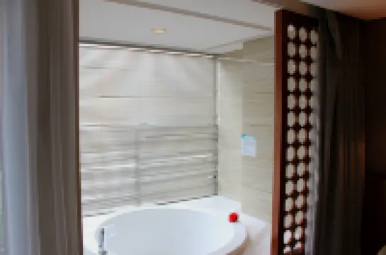 Hotspring Peninsula Resort Hotel Hotels in Anning