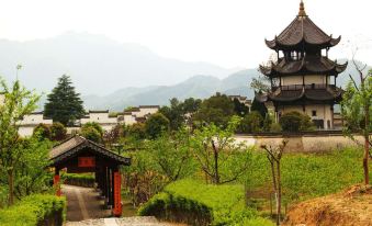 Taohuatan Baoyu Inn