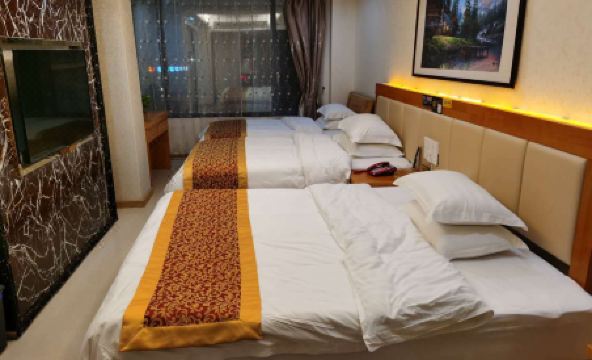 Guojin Business Hotel - Housity