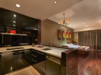 Guangzhou Fuying Apartment (Poly World Trade Center Pazhou Convention and Exhibition Center Store) Hotels near Canton Fair