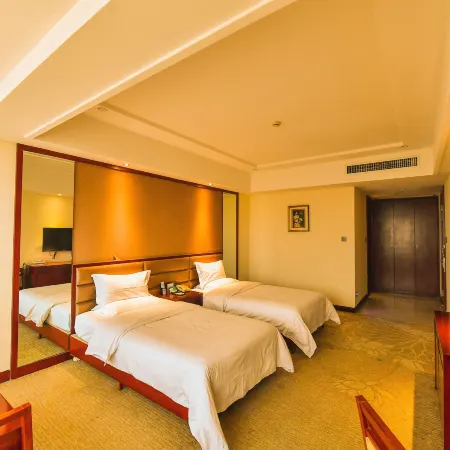 Yunyang Huatian Hotel