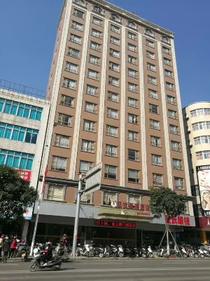 โรงแรมฮอลิเดย์ ติงลี่ เหลียนเจียง - 2 ดาว