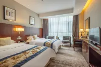 Royale Celebrity Hotel