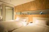 Shijia Boutique Hotel (Beijing Sanlitun Tuanjiehu Subway Station)