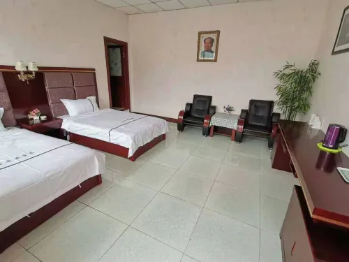 Lintan Yingbin Farm Stay
