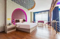 Qianlonghui Theme Hotel Hotels in Xingyi Railway Station