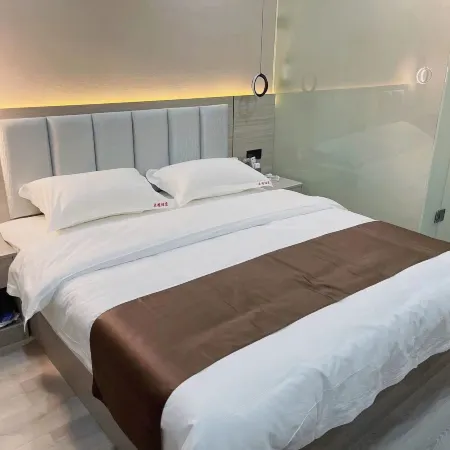Lancang Yaliang Hotel