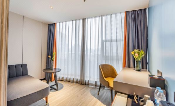 Hao Li Hotel (Fountain Pool Subway Station Minsheng Road Food Street)
