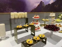 Ramada Encore Hotel - breakfast