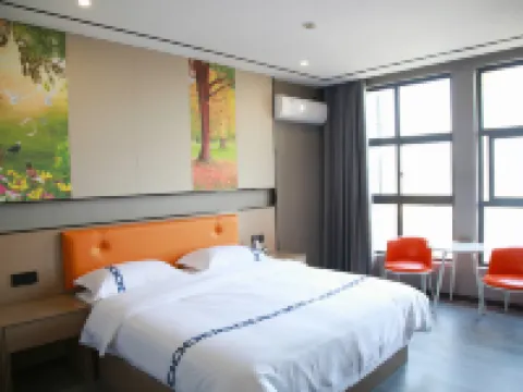 Holiday Inn Gorge Mediterranean Sea Hotels in Xiajiang