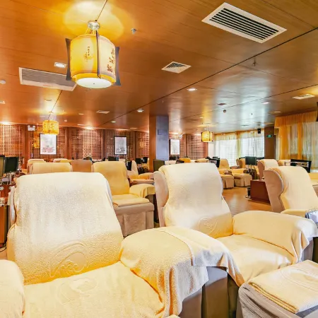 Poly Hot Spring Spa Hotel