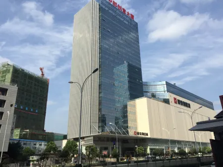 Jincheng Capsule Chain Youth Apartment (Jiedaokou)