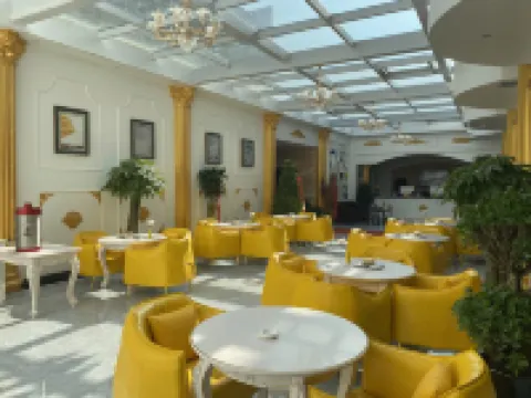Yuzhong Huichen Business Hotel