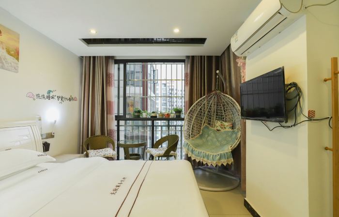 Tongren Jiexin Business Hotel