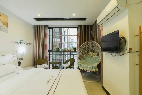 Tongren Jiexin Business Hotel