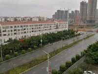 Hecheng Hotel (Guigang High-speed Railway Station Municipal Government Branch)