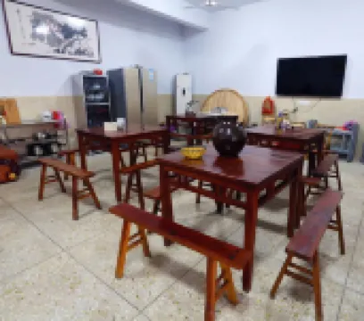 Baxian Yunju B&B in Yueyang County