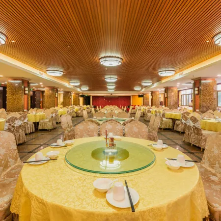 Lian Shan Longshan Garden Hotel