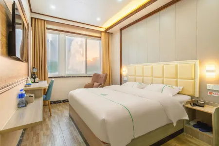 Elan Hotel (Ma'anshan East Station Angong University Store) Отели рядом с достопримечательностью «Спортивный зал Ма Яшань»