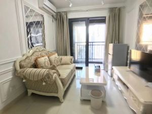 Runxi Hotel Apartment (Shenzhen Hi-tech Park Metro Station Vientiane World Branch)