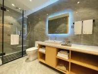 TAIHE JINGYI HOTEL Hotels in Fengqing County