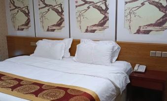 Yucheng Harmony Theme Hotel