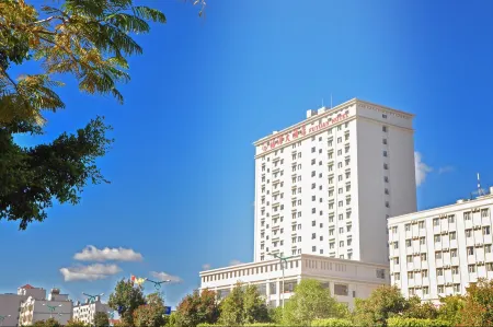 Fuyuan Hotel Отели рядом с достопримечательностью «Ant Workshop Scenic Area»