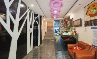 Ningbo Qicaiyouke Hotel