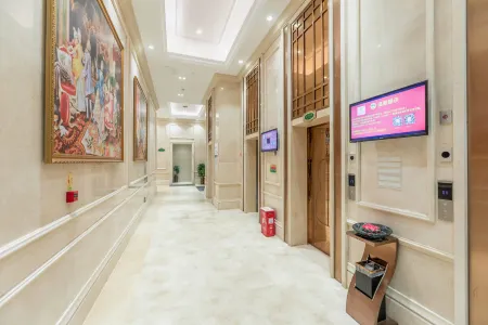 Vienna Hotels Old Lingling District Отели рядом со станцией Lingling Railway Station