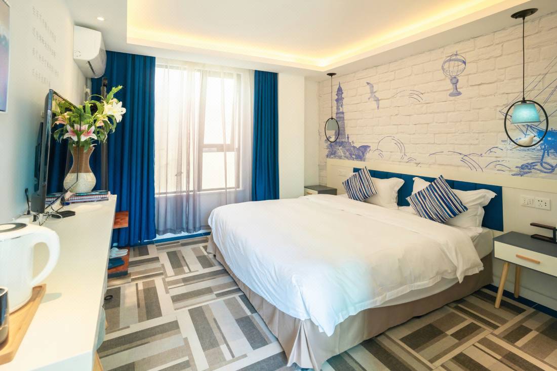 三亞島影海宿 三亞 優惠價錢預訂 22年最新比價和旅客評論 Trip Com