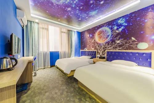 Qingyuan Yuexingkong Theme Apartment - Condos